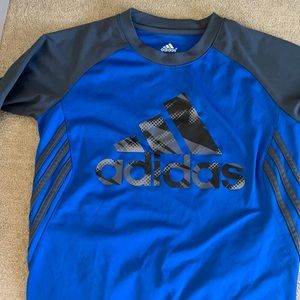 Adidas T-Shirt